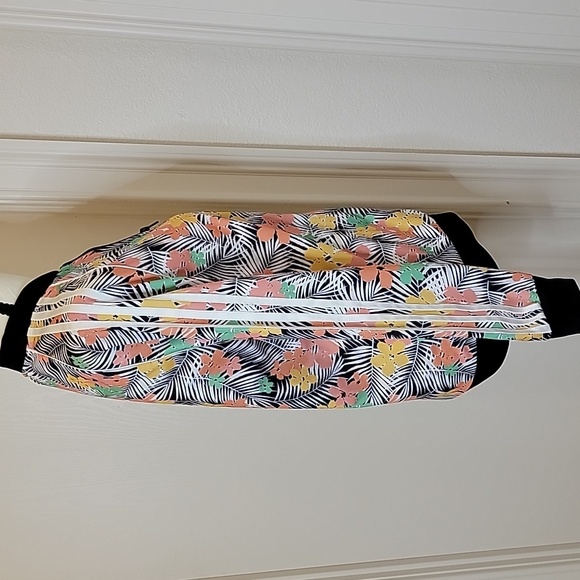 adidas Girls Multicolor Floral Superstar Track Jacket - Picture 3 of 9